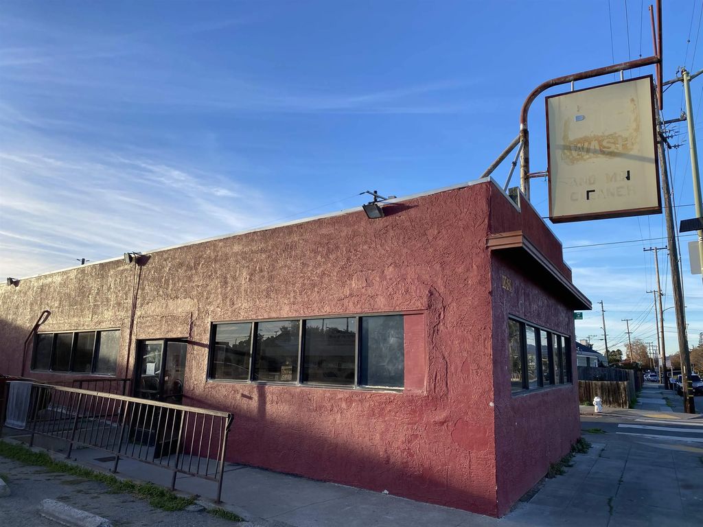 10801 Bancroft, Oakland