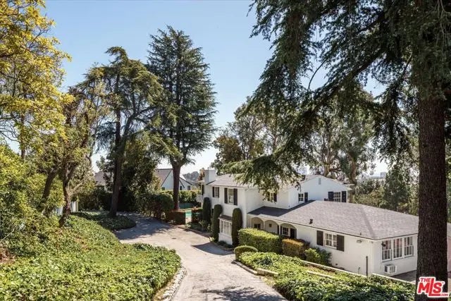 10810 Ambazac Way, Los Angeles