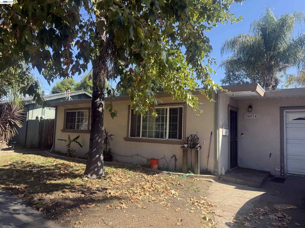 24074 Dotson Ct, Hayward