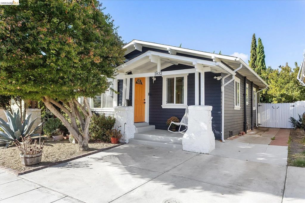 2832 Brookdale Ave, Oakland