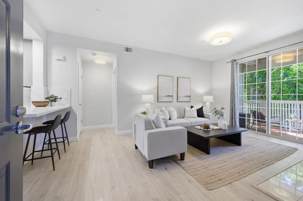 608 Arcadia Terrace 202, Sunnyvale