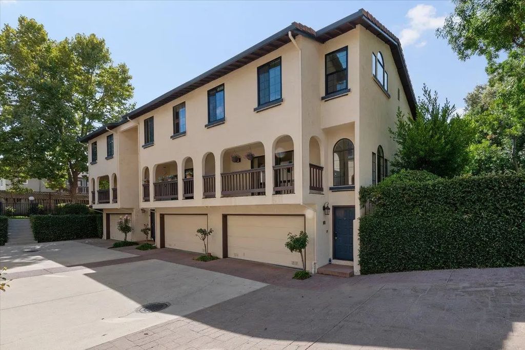 1971 W Middlefield Road 10, Mountain View