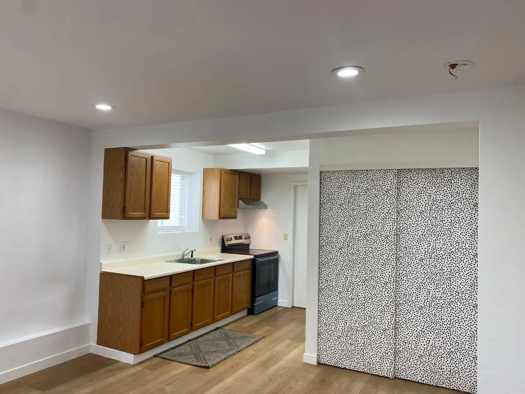 81 Camelot Court, Daly City