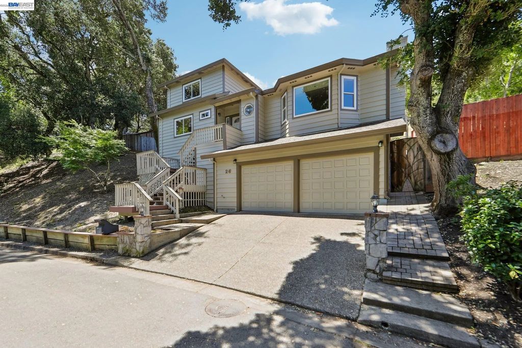 26 Oak Rd, Orinda