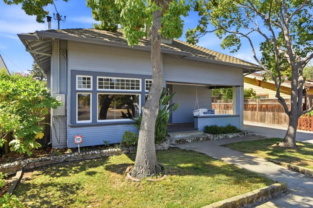 212 E Rincon Avenue, Campbell