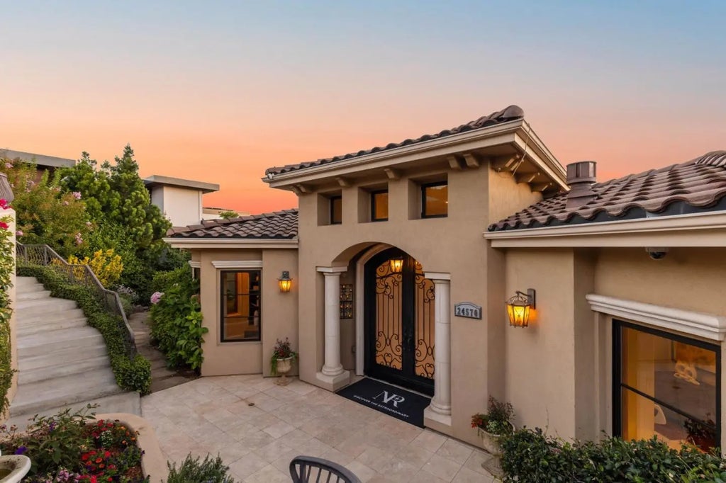 24570 Ruth Lee Court, Los Altos