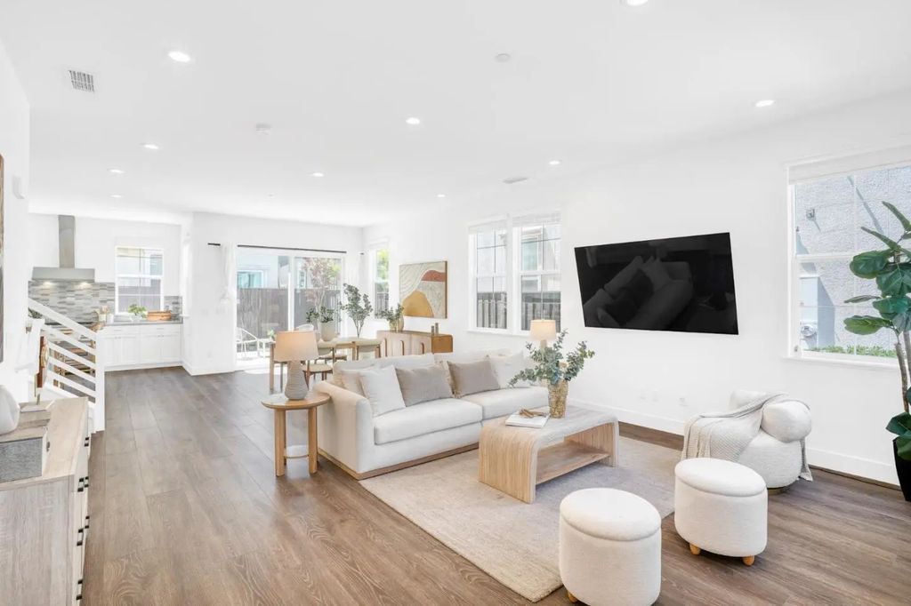 8576 Tailwind Avenue, Newark