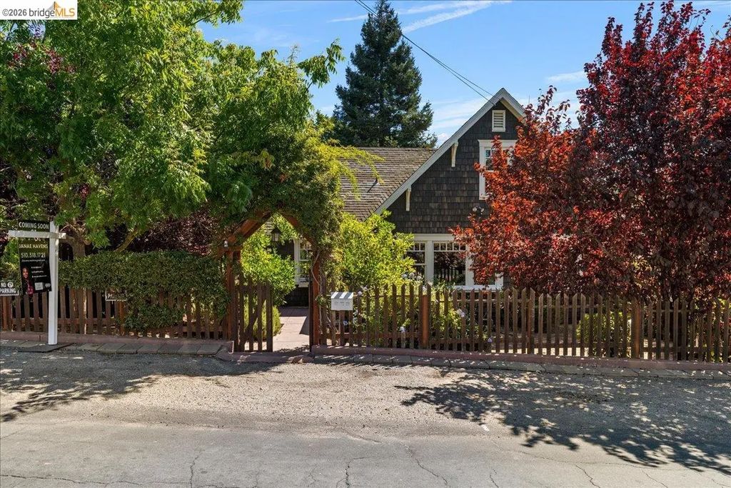 1202 Plaza Dr., Martinez