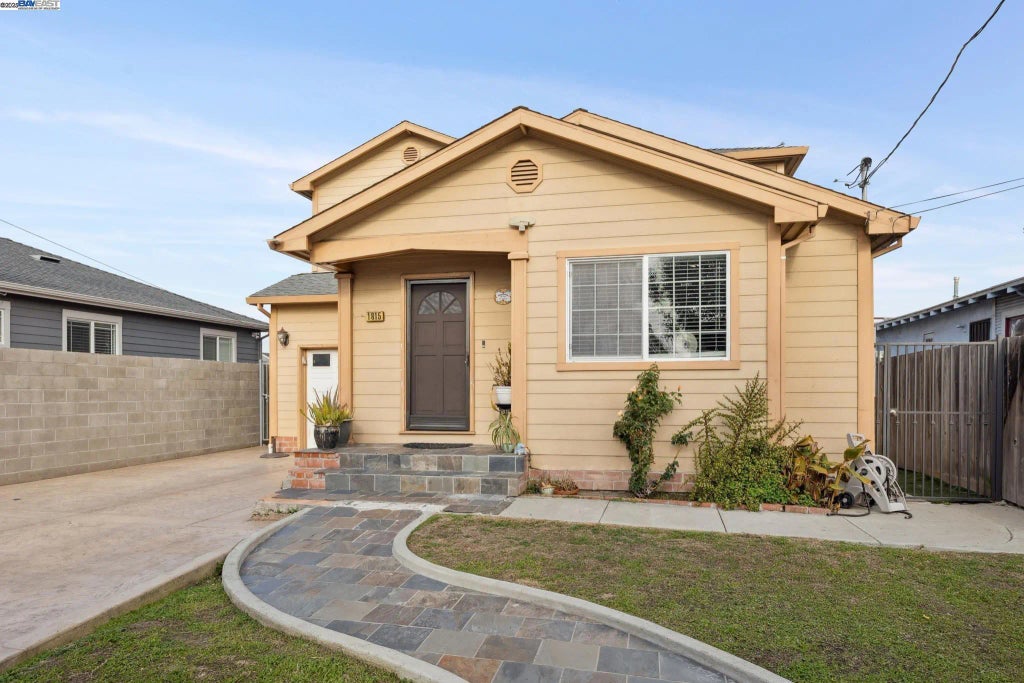 1815 102nd Ave, Oakland
