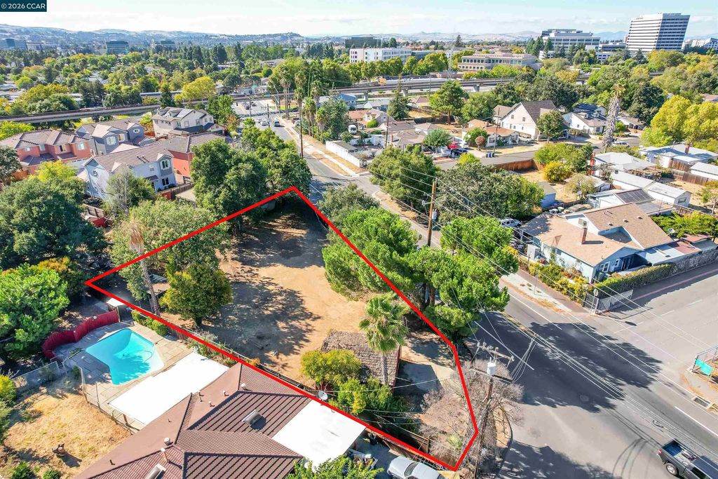 2812 Cowell, Concord