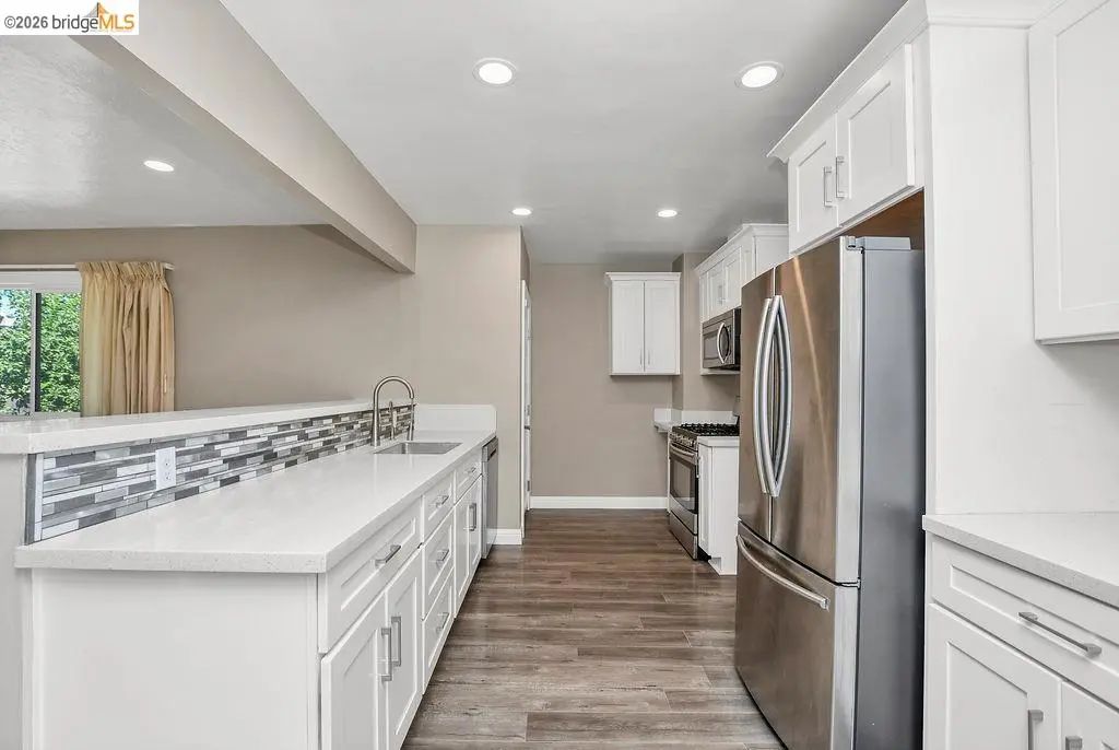 875 Central Avenue, Pittsburg