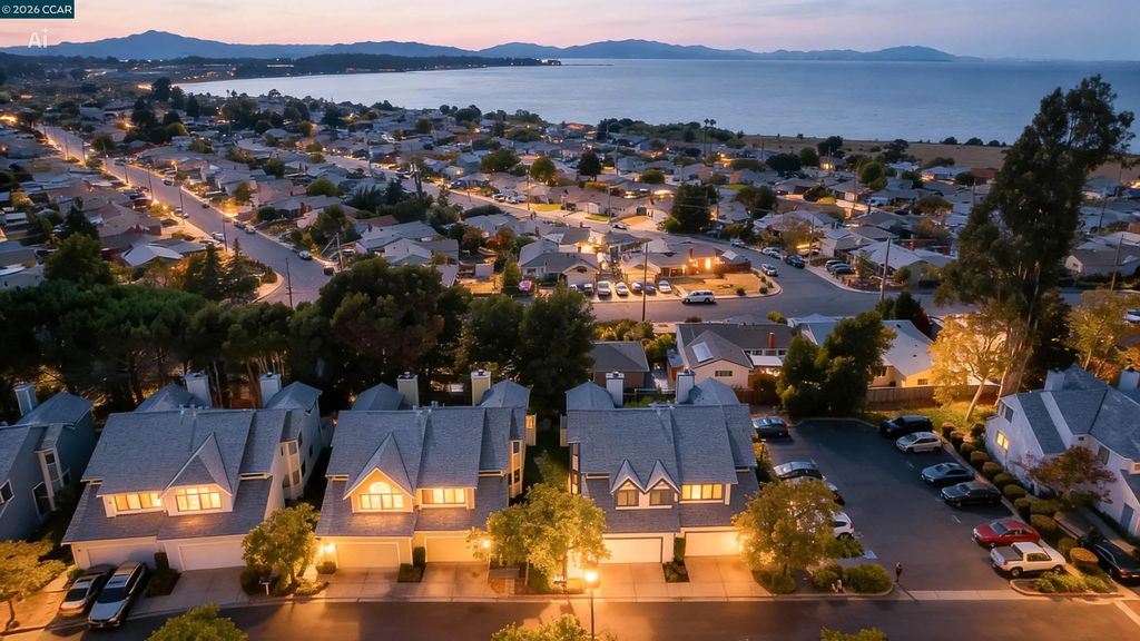 418 Dohrmann Ln, Pinole