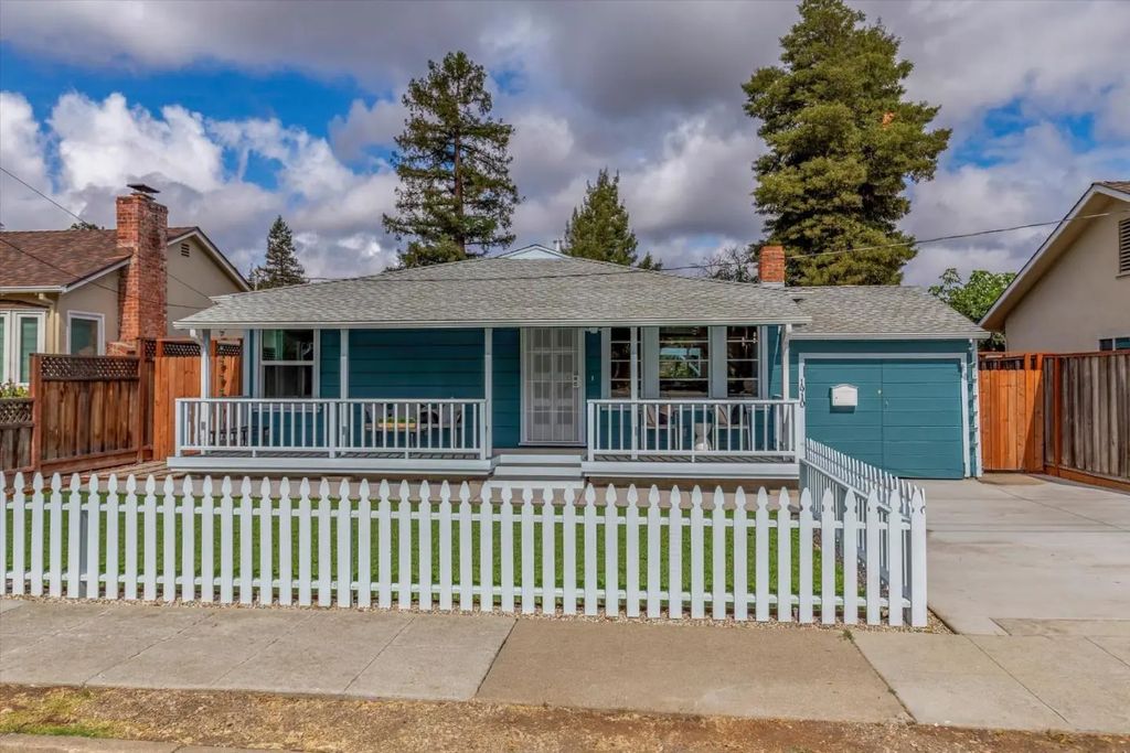 1910 Harding Avenue, Redwood City