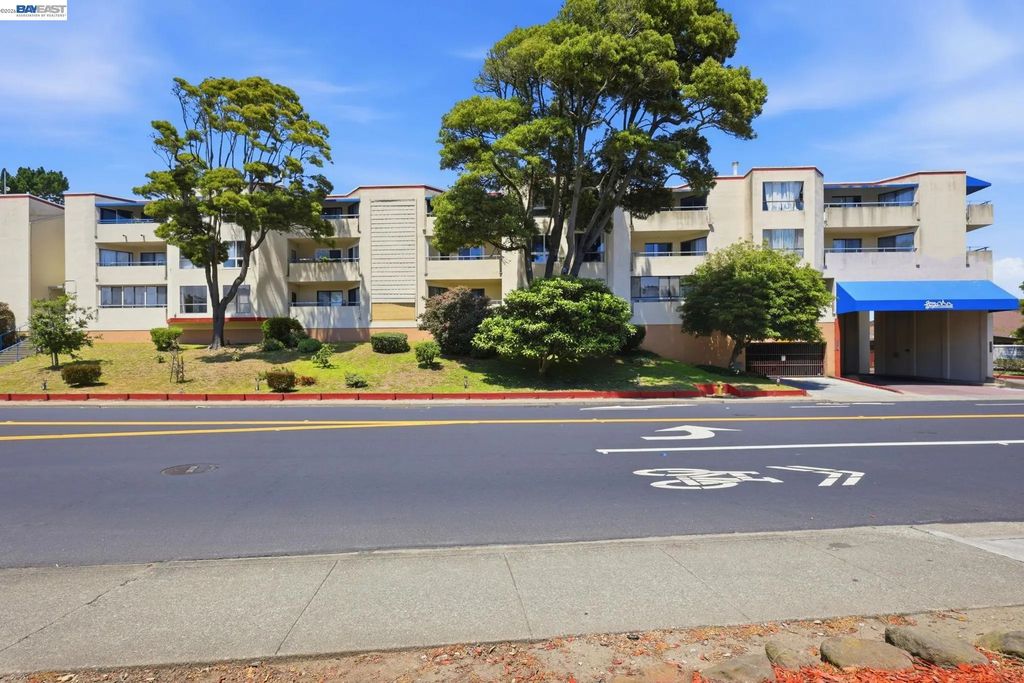 1551 Southgate Ave 115, Daly City