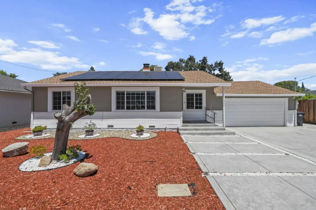 1260 Meadow Lane, Concord