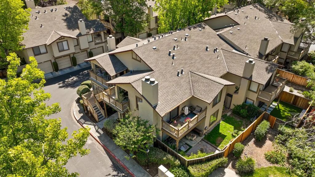 38694 Huntington Circle, Fremont