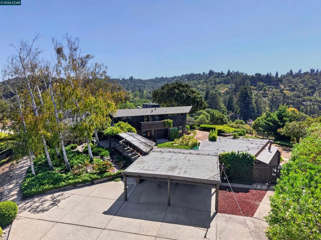 13 Bel Air Dr, Orinda