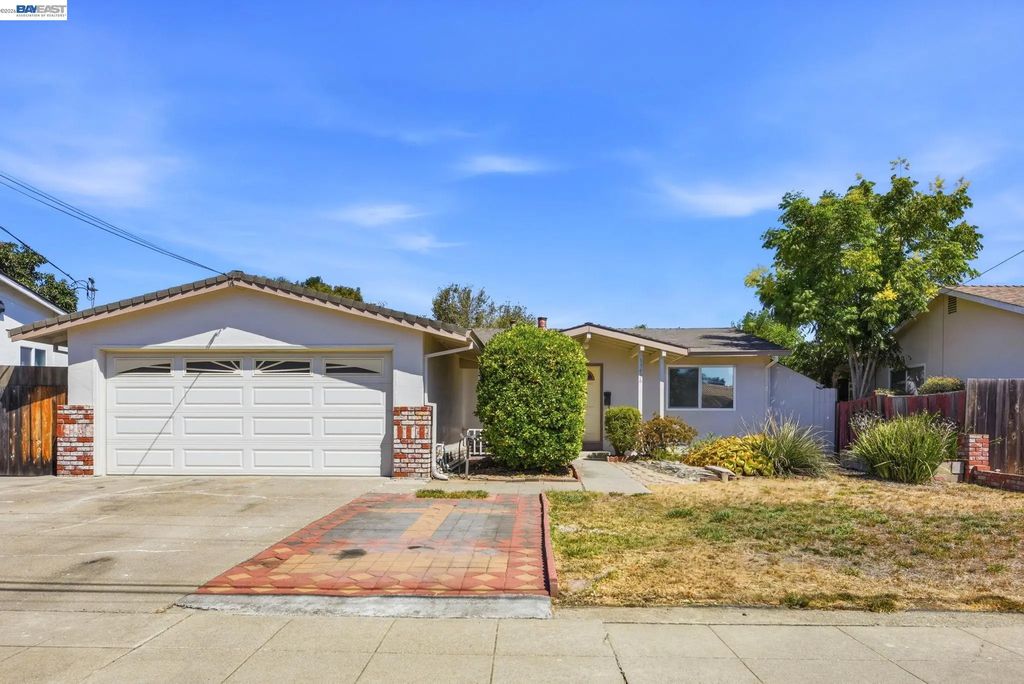 33438 University Dr, Union City