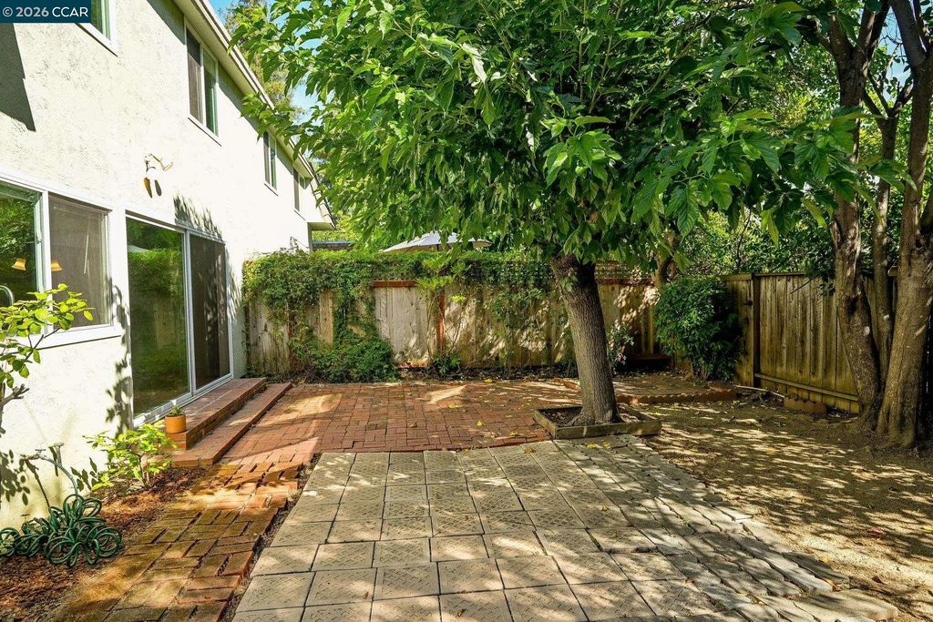 1950 Oak Grove Rd 1950 & 1952, Walnut Creek