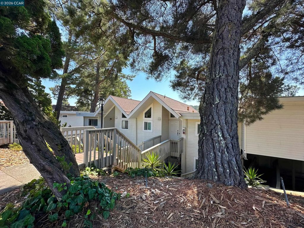 1984 Ascot Dr C, Moraga