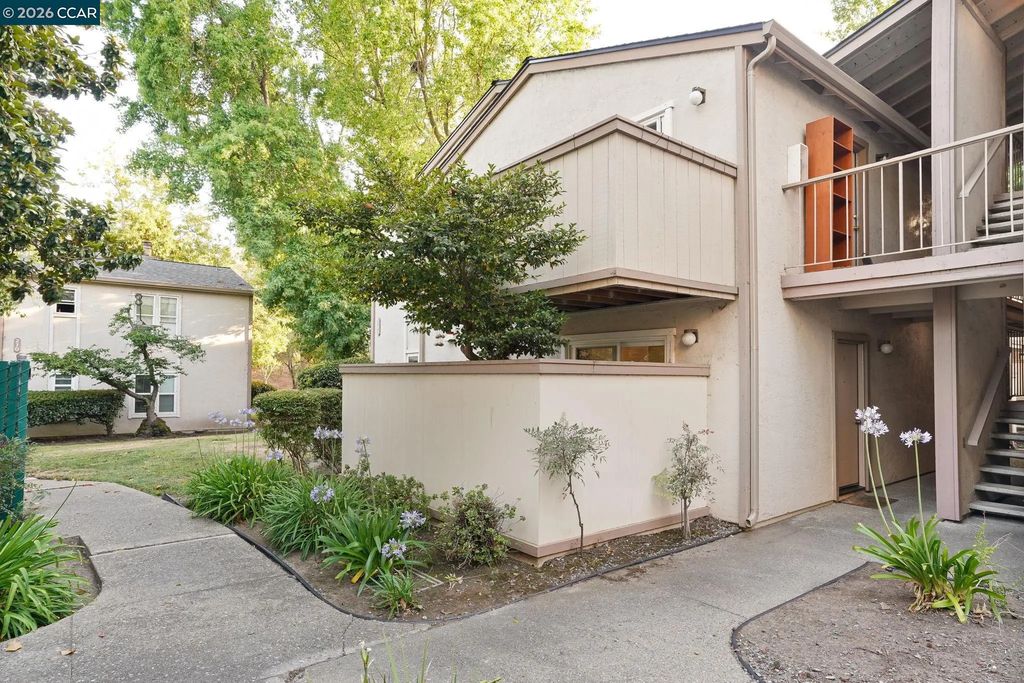385 Camelback Rd 7, Pleasant Hill