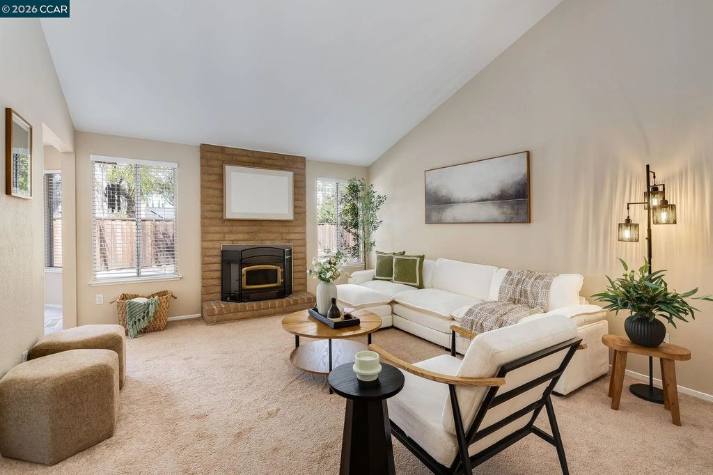2130 Debra Ct, Pittsburg