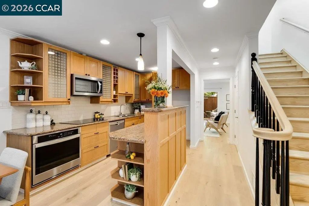 1470 Creekside Dr 18, Walnut Creek
