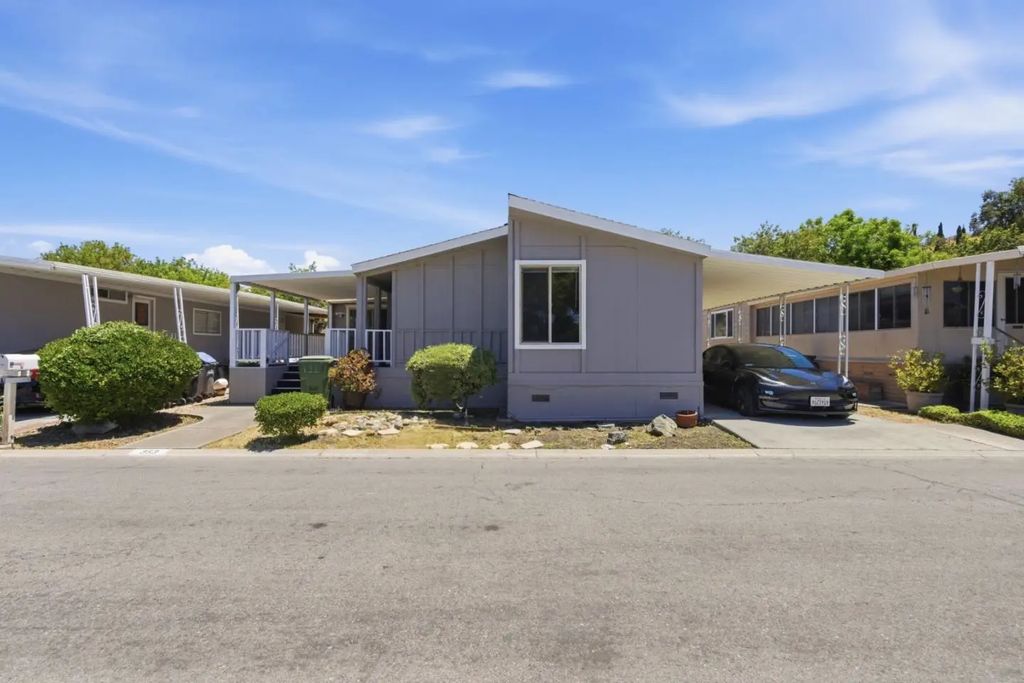 353 Millpond Drive 353, San Jose