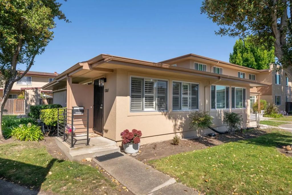 1536 Day Avenue F, San Mateo