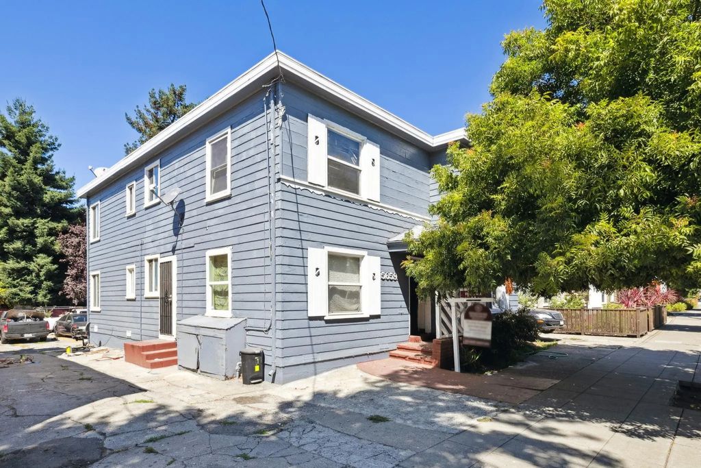 5659 Telegraph Ave, Oakland