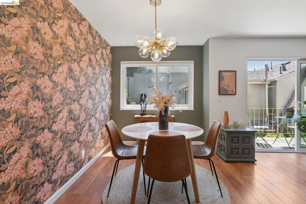 94 Bayo Vista Ave 204, Oakland
