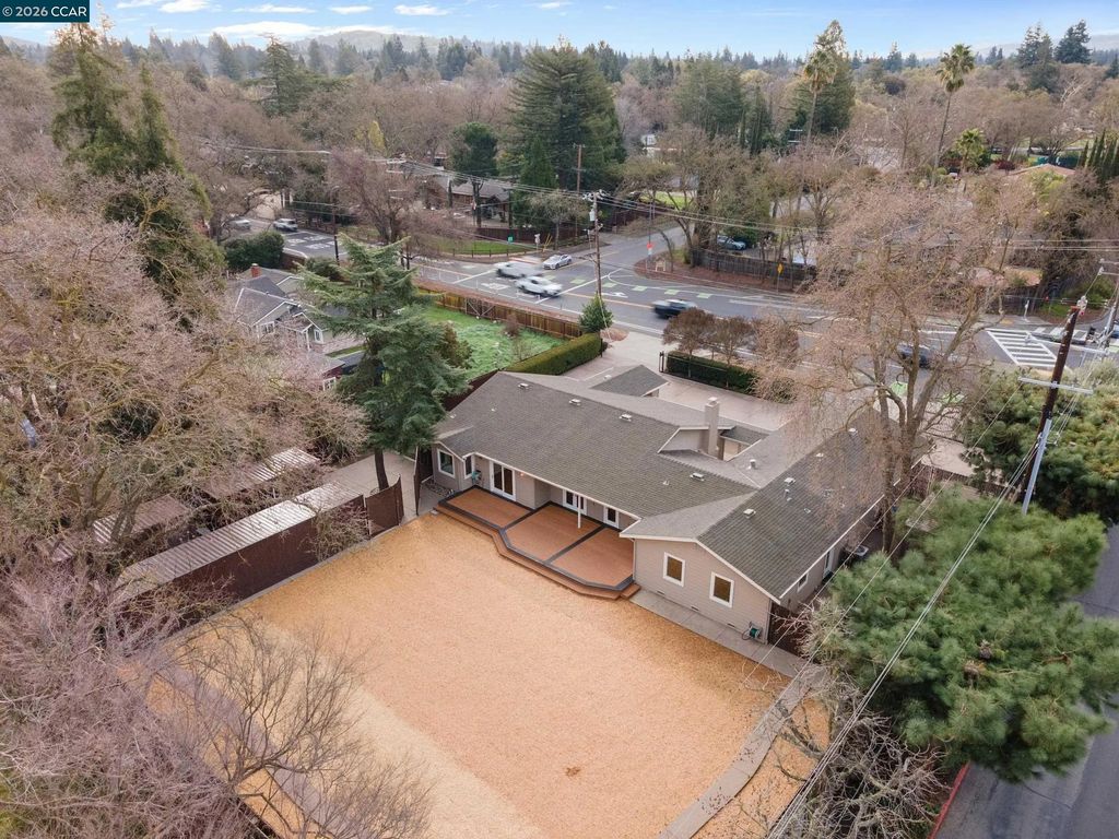 484 Diablo Rd, Danville