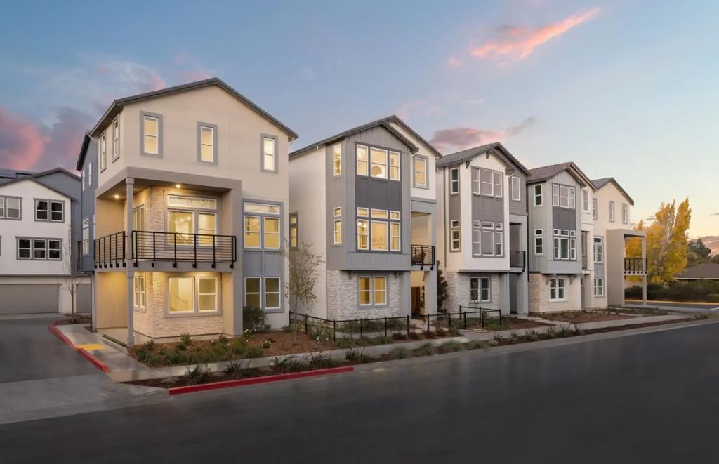 289 Llewellyn Avenue 18-18 - Plan 1, Campbell