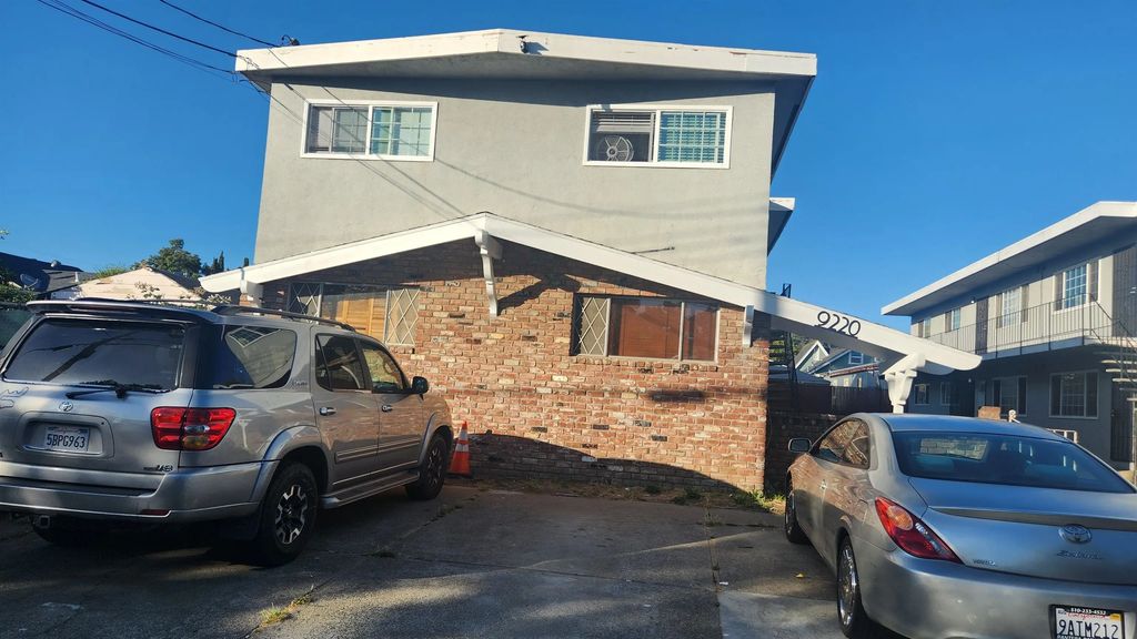 9220 Bancroft Ave B, Oakland