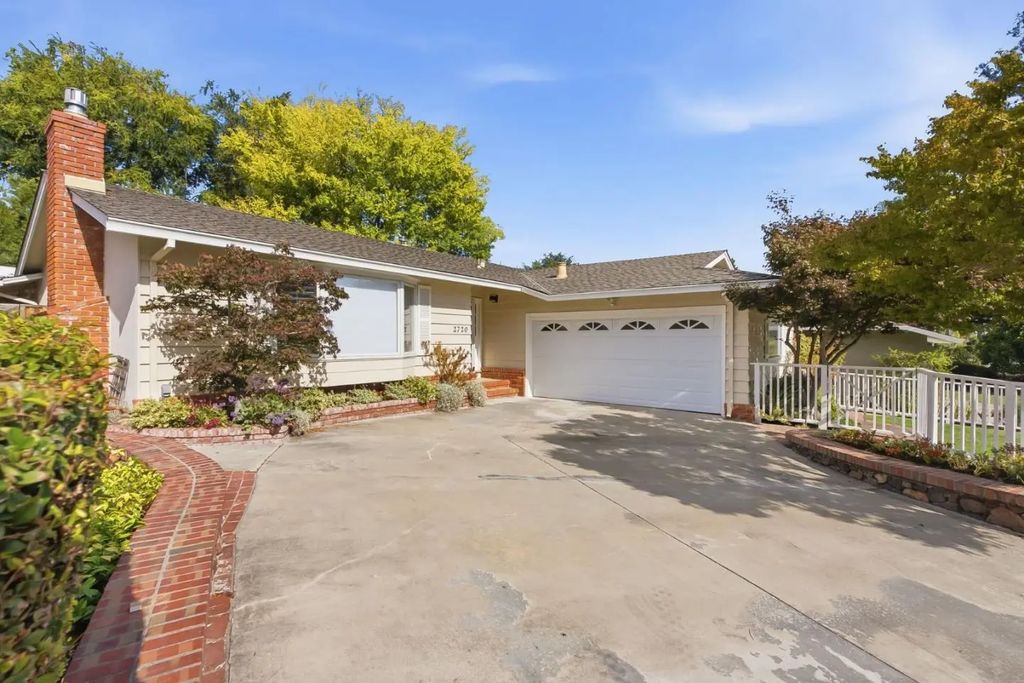 2720 Debbie Court, San Carlos