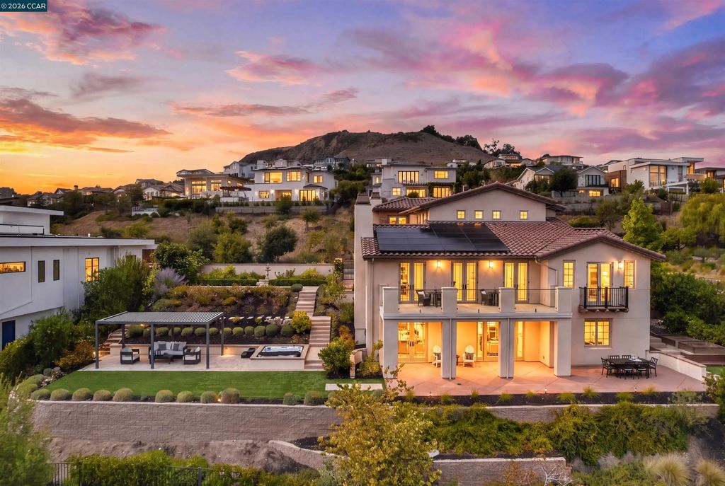 16 Rabble Rd, Orinda