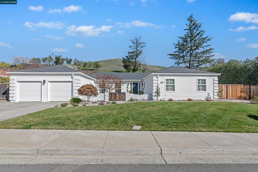 1197 Larch Ave, Moraga