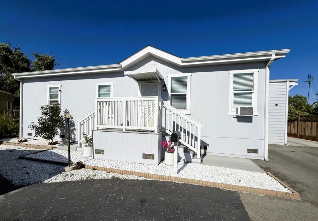 1350 Oakland Road 34, San Jose