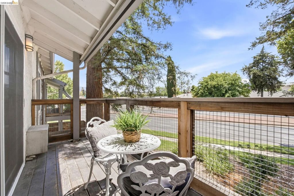 4081 Clayton Rd 209, Concord