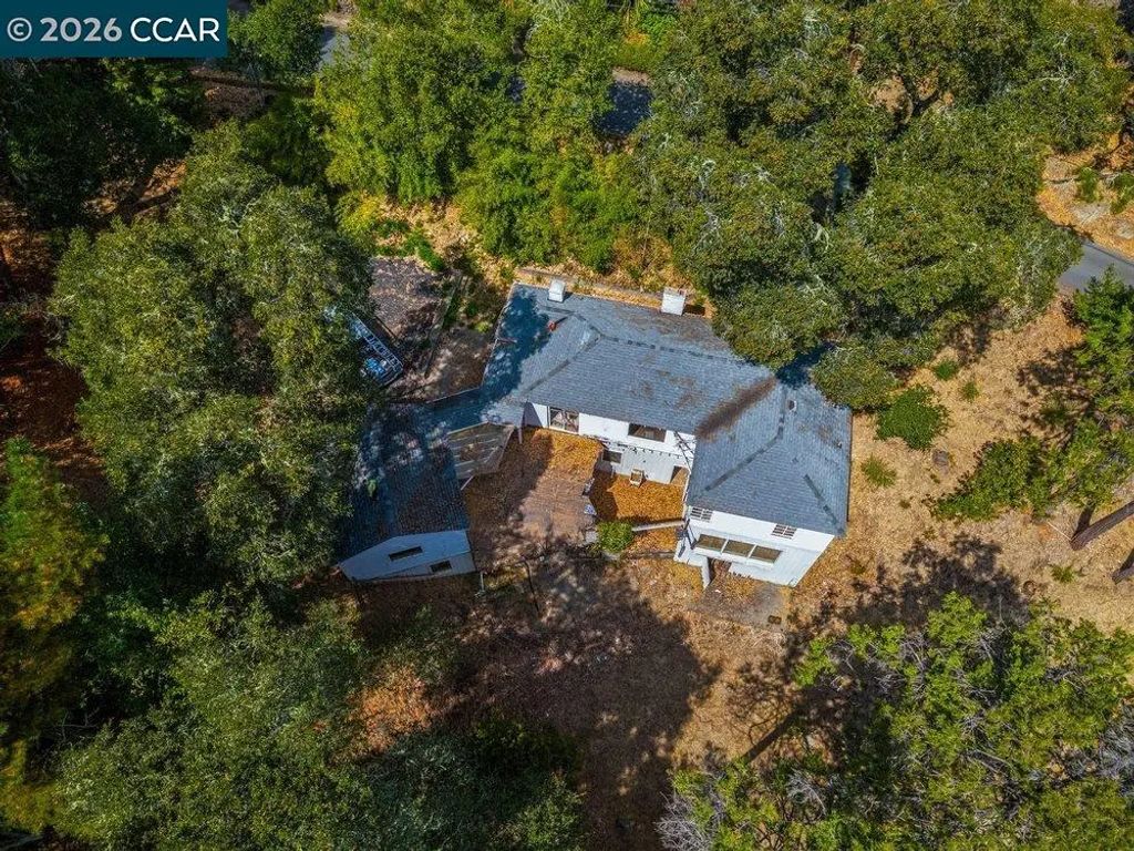 34 La Campana Rd, Orinda