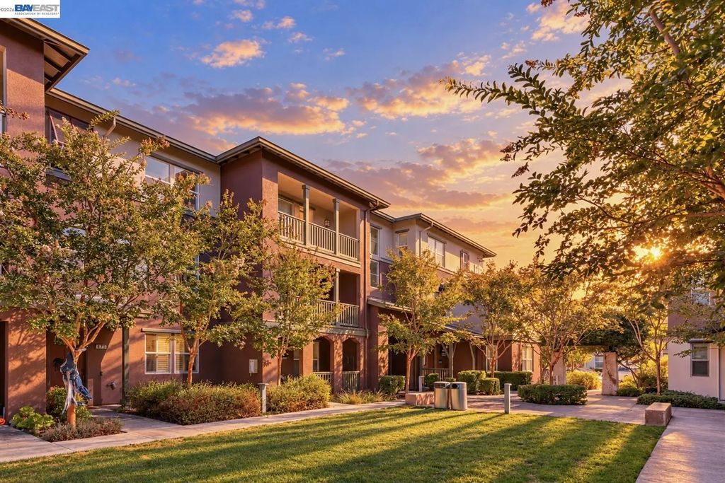 475 Diller St, Alameda