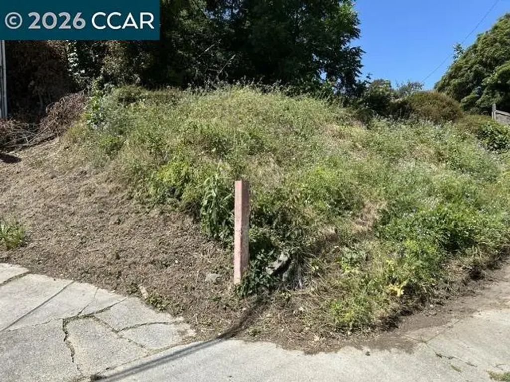 5229 Macarthur Blvd, Oakland