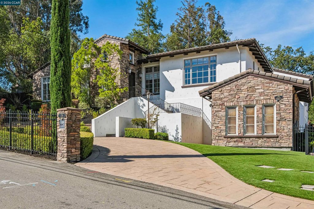 179 Vernal Dr, Alamo