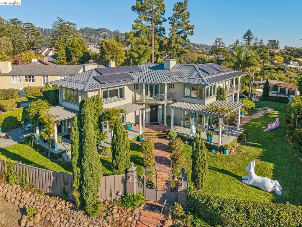 100 Pershing Dr, Oakland