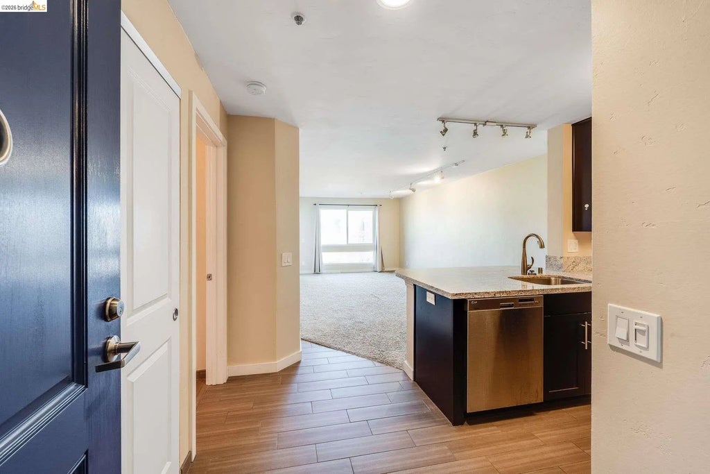 6400 Christie Ave 2410, Emeryville