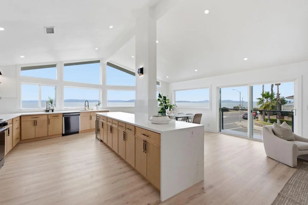 300 Fair Haven Road, Alameda