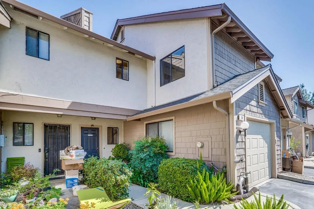 8550 Wren Avenue 3a, Gilroy