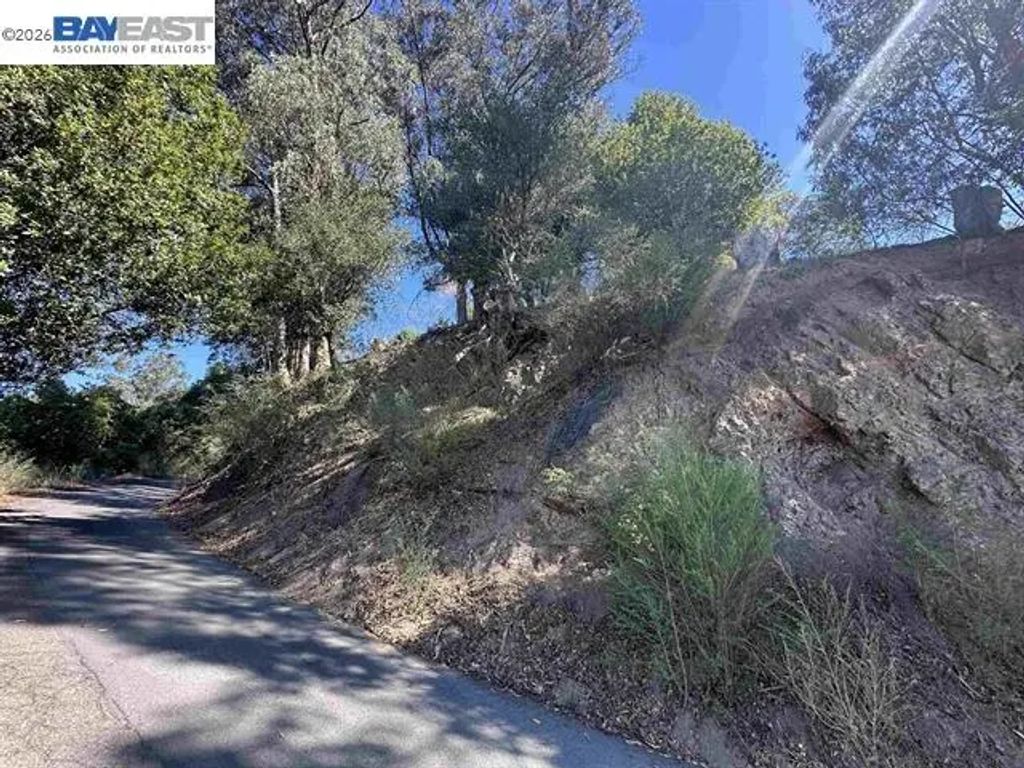 Thorndale Dr, Oakland