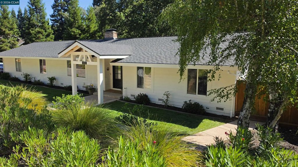 1890 Green Valley Rd, Alamo