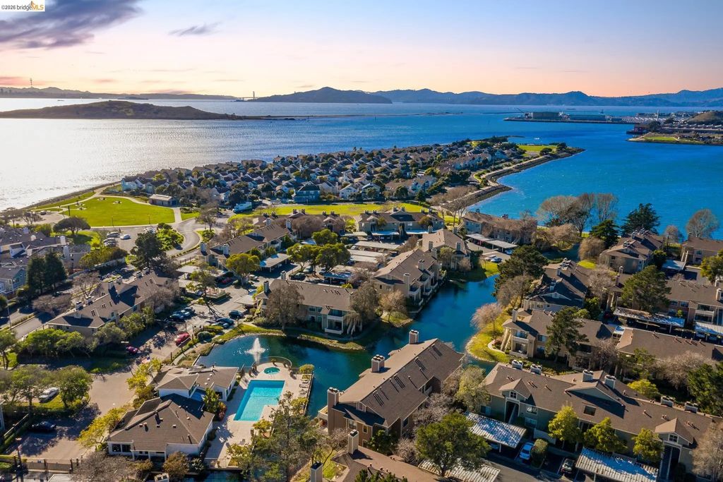 12 Bayside Ct, Richmond